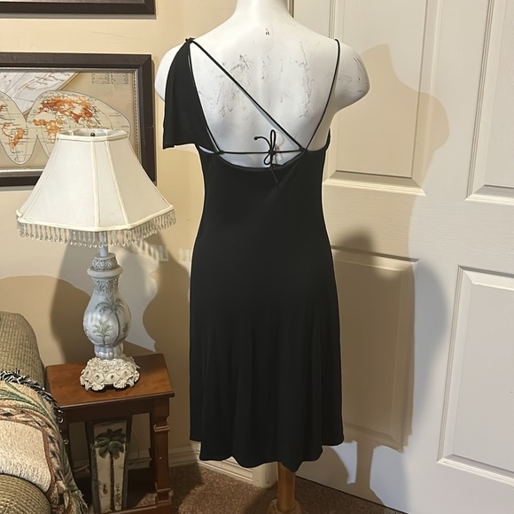 Laundry by Shelli Segal Black Dress asymmetrical strappy front. NIOP. 10P - Picture 4 of 11